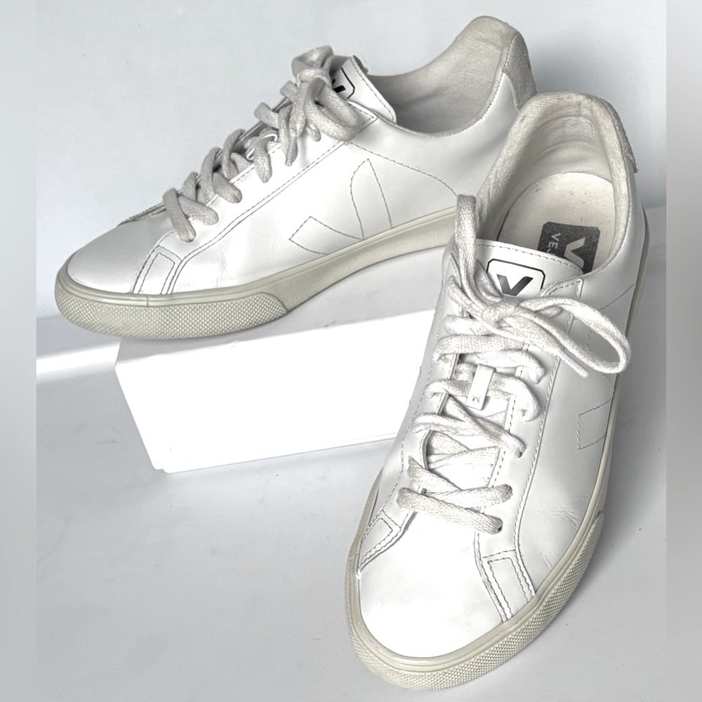 Veja Esplar Sneakers Bovine Leather & Suede in White Color Size 8